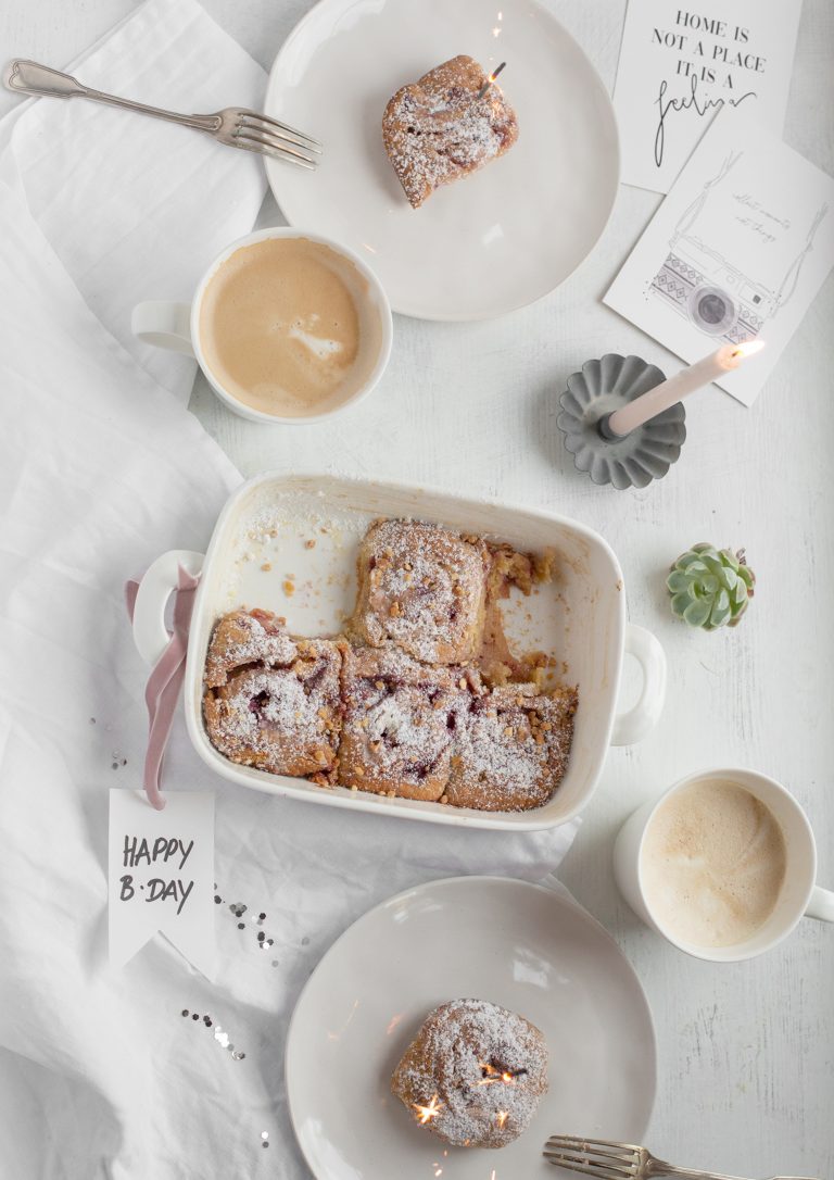 Weiße Schokolade – Himbeer- Schnecken zum Geburtstagsfrühstück & Giveaway
