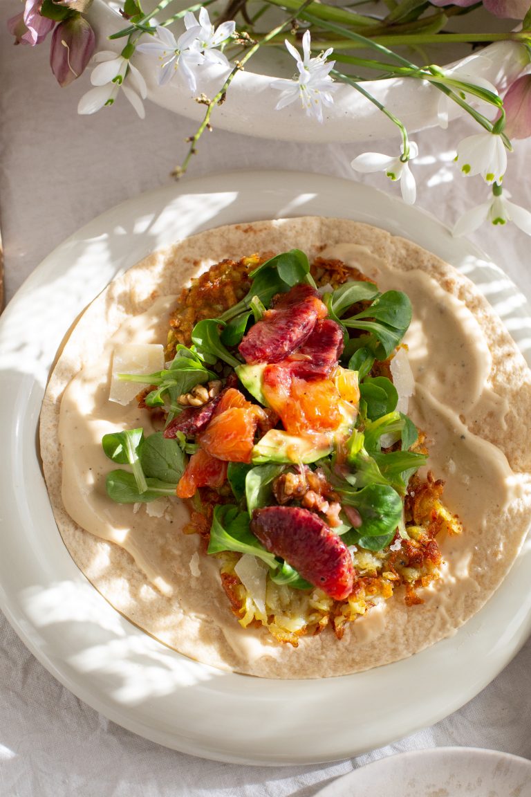 Easy Monday Rösti Wraps mit Ackersalat und Orangen