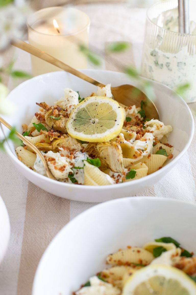 Erfrischende Zitronenpasta mit angerösteter Artischocke