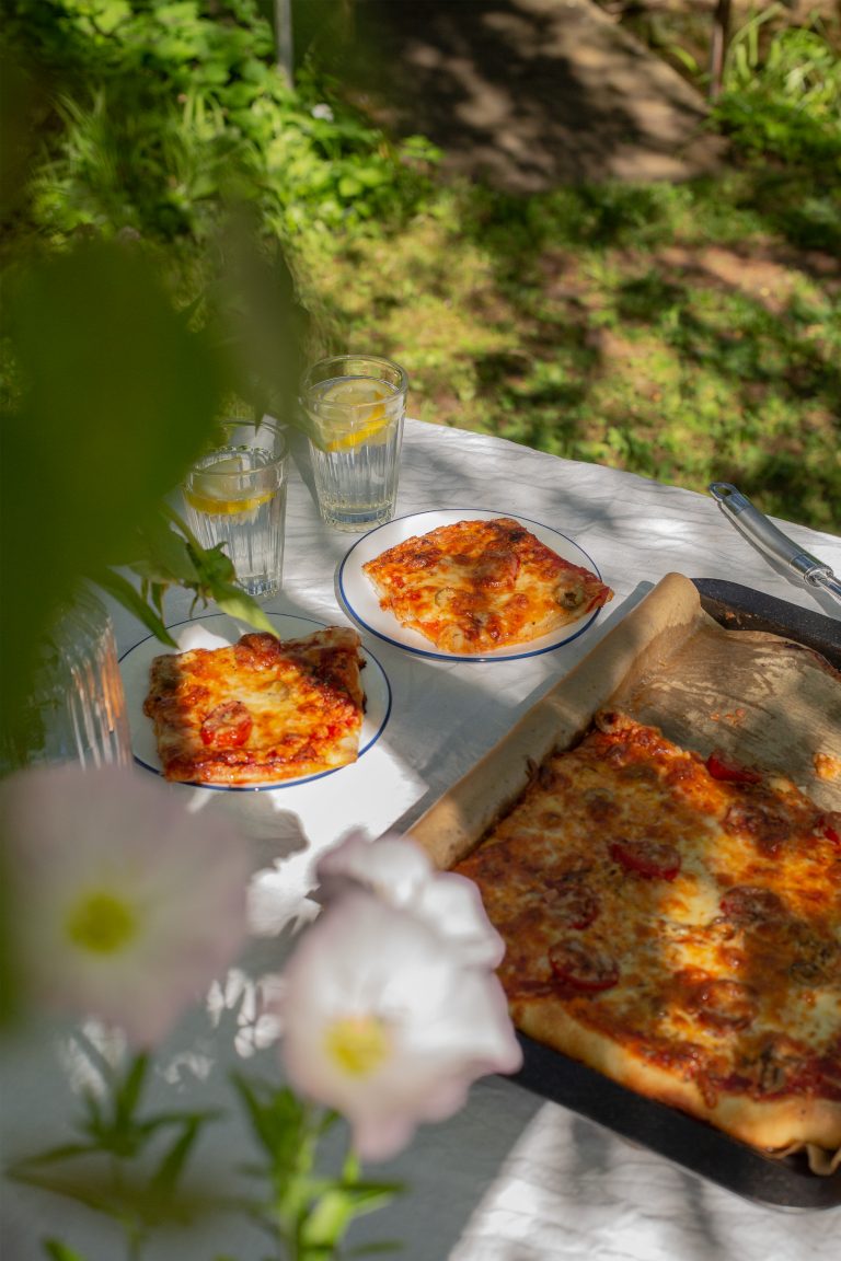 Schnelle Pizza mit Trüffelöl – Happy Easy Monday